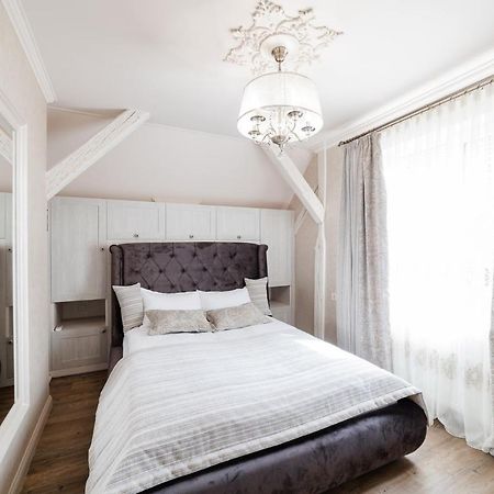 Lux Apartment On Duhnovicha Street .Free Parking. Uschhorod Exterior foto