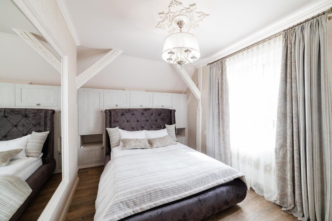 Lux Apartment On Duhnovicha Street .Free Parking. Uschhorod Exterior foto